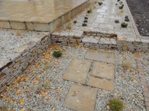 Galeria Schody Nawierzchnie w ogrodzie - projektowanie i wykonawstwo - Kamienne murki oporowe  